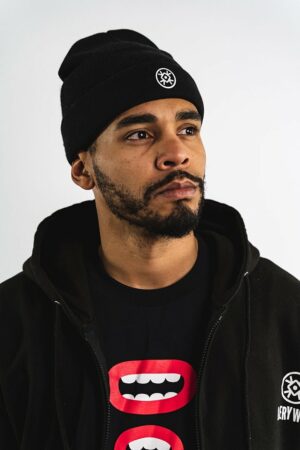 BERYWAM Black Beanie Logo 1 - Model: Beasty