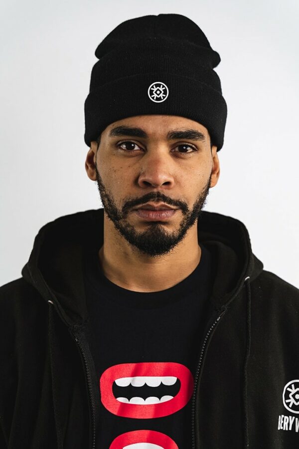 BERYWAM Black Beanie Logo 2 - Model: Beasty