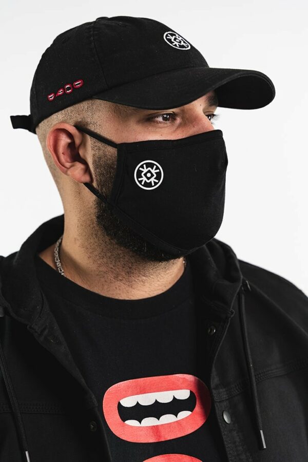 BERYWAM Black Mask with Logo 2 - Model: WaWad